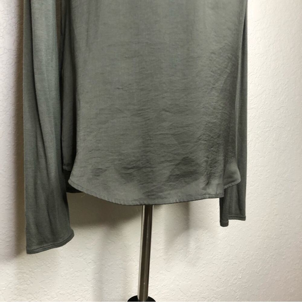 Vince green gray silky front knit back long sleeve v neck top size Small - Picture 3 of 14